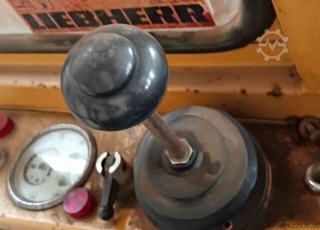 Hjulgraver anleggsmaskiner gravemaskiner Liebherr A 921 C
