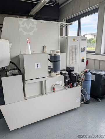 Mașină de eroziune cu fir FANUC ROBOCUT α-1iD
