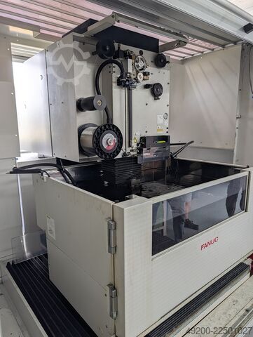 Mașină de eroziune cu fir FANUC ROBOCUT α-1iD