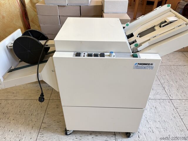 Sistema de acabamento de documentos Morgana Plockmatik 61 Pro
