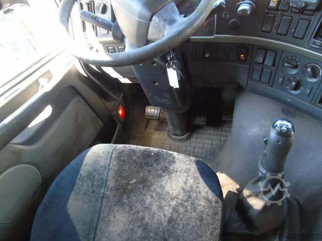 Šasija sa taksijem Volvo FH 380 + 6X2 + MANUAL