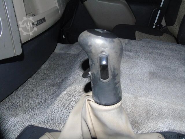 垃圾车 Renault Kerax 410DXI + 8X4 + MANUAL + SPRING