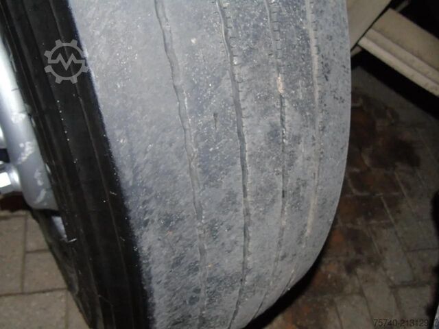 垃圾车 Renault Kerax 410DXI + 8X4 + MANUAL + SPRING