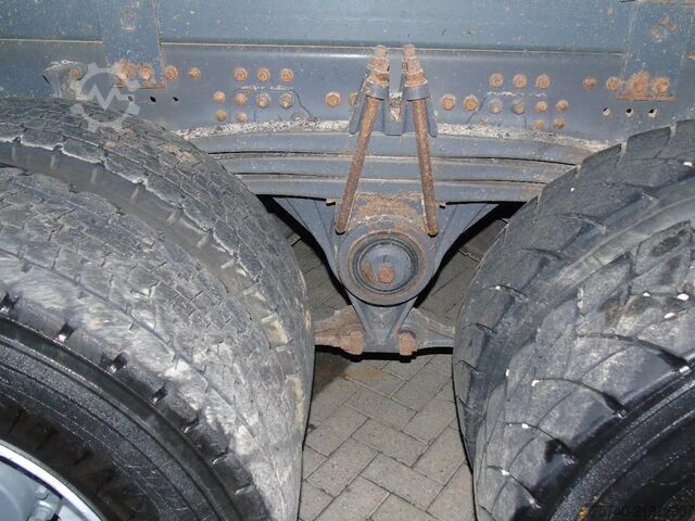垃圾车 Renault Kerax 410DXI + 8X4 + MANUAL + SPRING