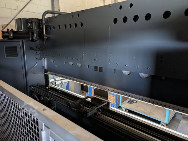 TRYKK PÅ BREMSEN SafanDarley E-Brake 100-3100 NS