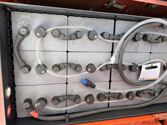 Električni viljuškar na 3 kotača Linde E15