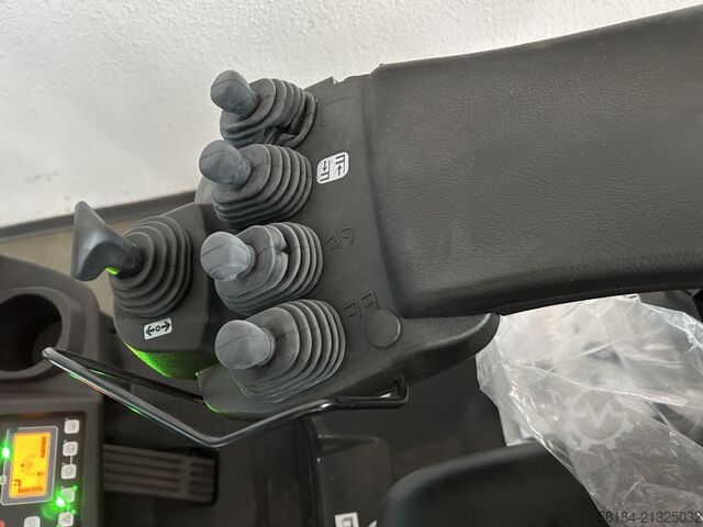 Električni viljuškar na 4 kotača Cesab B416 II