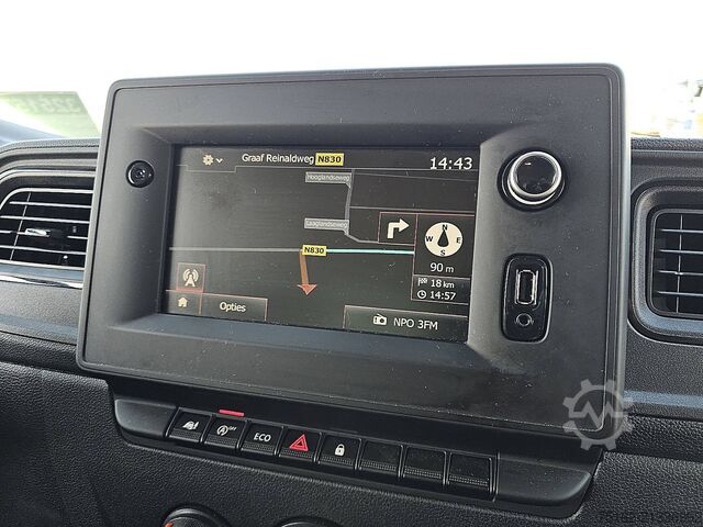 Valigia RENAULT MASTER 2.3 Bakwagen Laadklep!