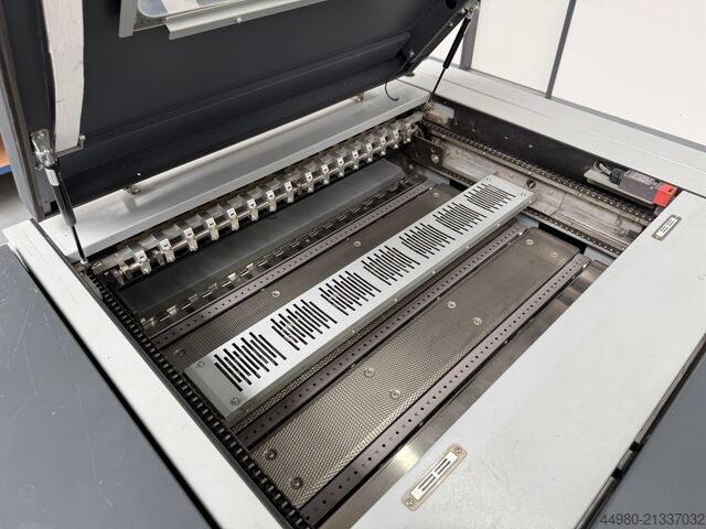 Paper cutting machine Horizon SmartStacker