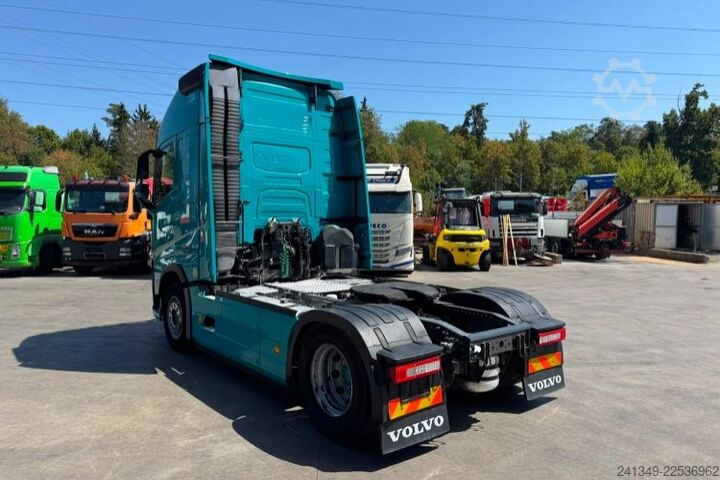 Standardní tahač VOLVO FH-460 XXL 2x Tanks 1200L