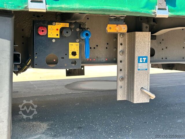 Otvorena poluprikolica s ceradom SCHMITZ CARGOBULL SCB*S3T MegaTrailer Curtainsider Edscha