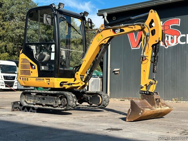 Mini excavator CATERPILLAR 301.7D Gummikette / 2 Löffel / Schwenkschaufel