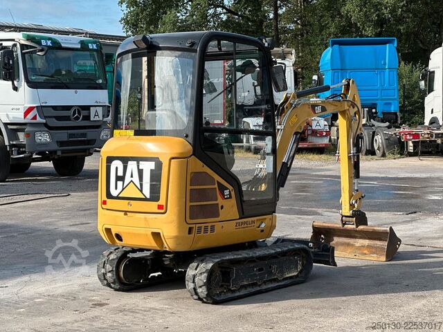 Mini excavator CATERPILLAR 301.7D Gummikette / 2 Löffel / Schwenkschaufel