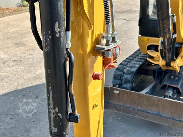 Mini excavator CATERPILLAR 301.7D Gummikette / 2 Löffel / Schwenkschaufel