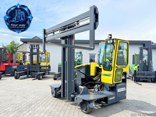 Chariot élévateur multidirectionnel Combilift C4000ET TRIPLEX 6350 WIDE FORK POSITIONE