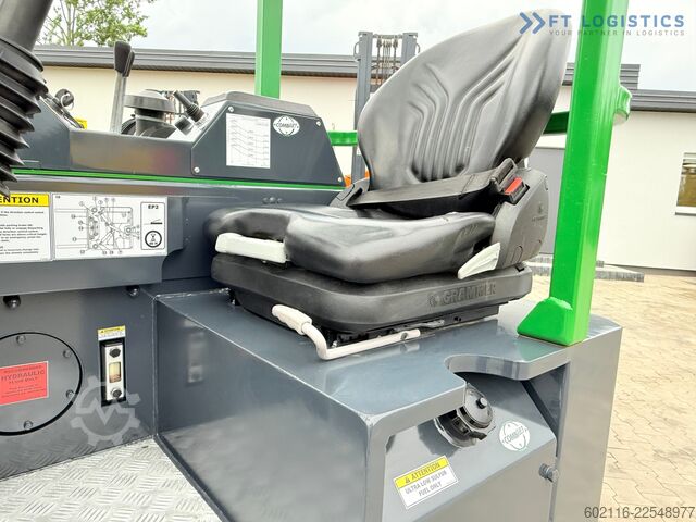 Carretilla retráctil de 4 vías Combilift CB3000 / TRIPLEX 4900MM / FREE LIFT