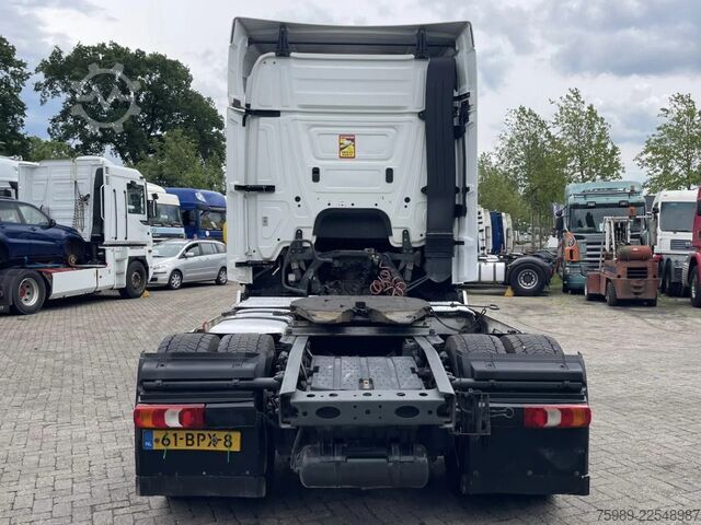 Estándar-SZM Mercedes-Benz Actros 1845 Dutch truck.  FRIGO