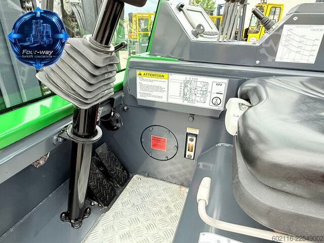 Carretilla retráctil de 4 vías Combilift CBE4000 ELECTRIC TRIPLEM 5500 POSITIONER