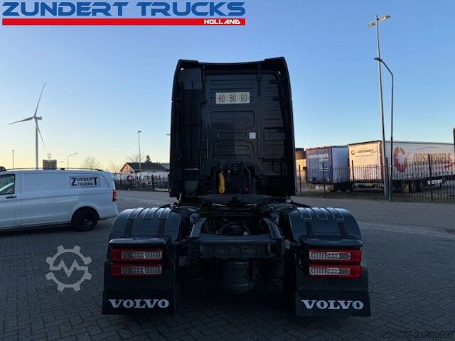 Standard SZM Volvo FH16-750 GLOBETROTTER XL, IPARCOOL , 2 TANKS, 2...