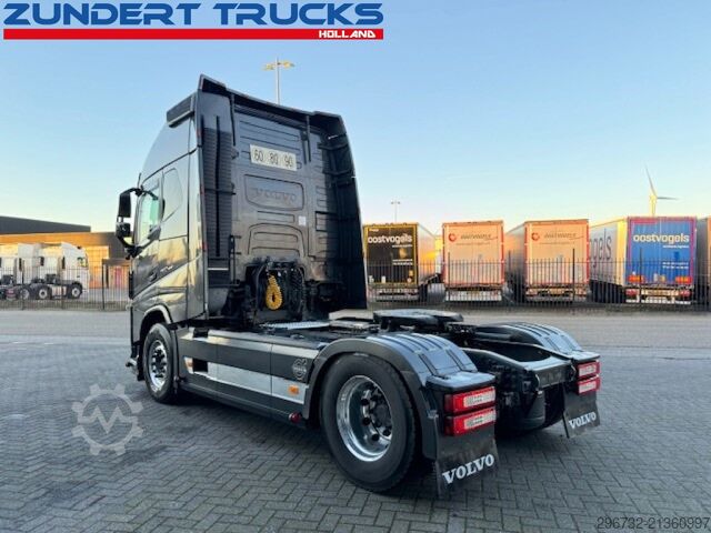 Standard SZM Volvo FH16-750 GLOBETROTTER XL, IPARCOOL , 2 TANKS, 2...