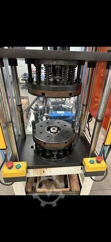 Sodobna linija za proizvodnjo statorjev ningbo nide mechanical NIDE 2017