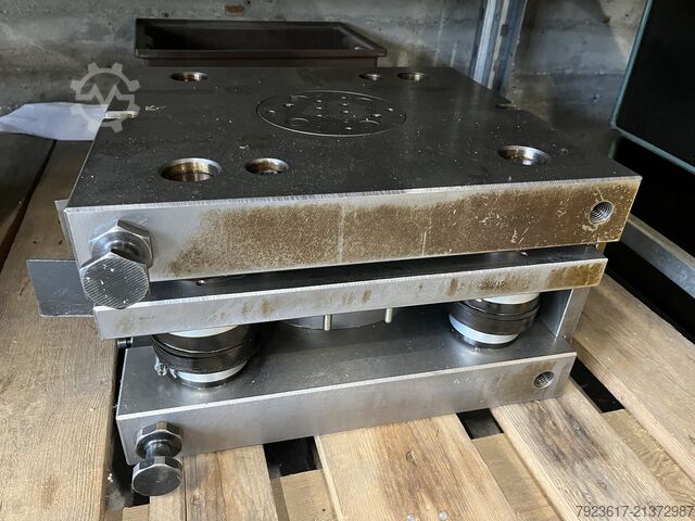 Prasa do precyzyjnego wykrawania Feintool GKP-F100