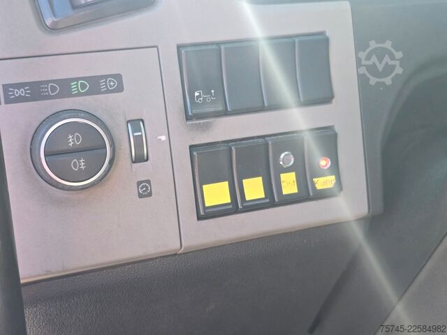 Refrigerated truck VOLVO FM 460 * FRIGOBLOCK *VOLLLUFT*LBW 2.5T PALFINGER