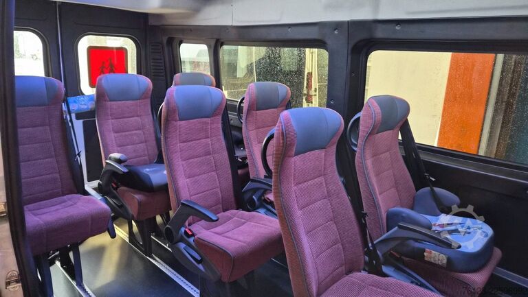 รถมินิบัส FIAT Ducato 9 Sitzer Mobility Airlineboden Rolli