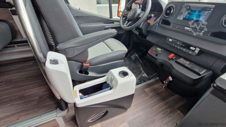รถมินิบัส MERCEDES-BENZ 519 Sunset S 4 Ferqui Chasis 907 Vorlauffahrzeug