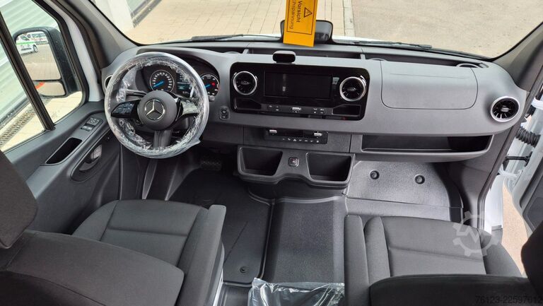 รถมินิบัส MERCEDES-BENZ Sprinter Elektro 9 Sitzer Bürgerbus