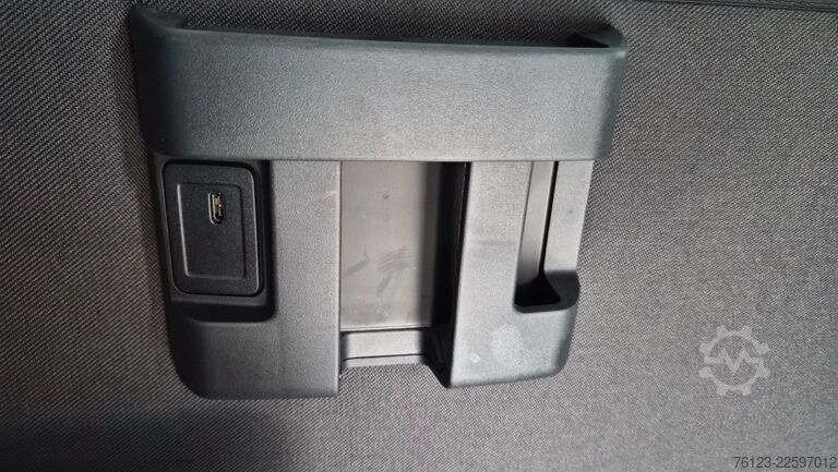 รถมินิบัส MERCEDES-BENZ Sprinter Elektro 9 Sitzer Bürgerbus
