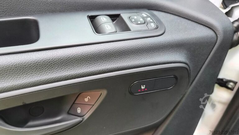 รถมินิบัส MERCEDES-BENZ Sprinter Elektro 9 Sitzer Bürgerbus