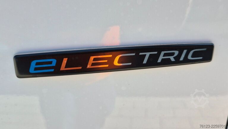 Microbuz MERCEDES-BENZ Sprinter Elektro 9 Sitzer Bürgerbus