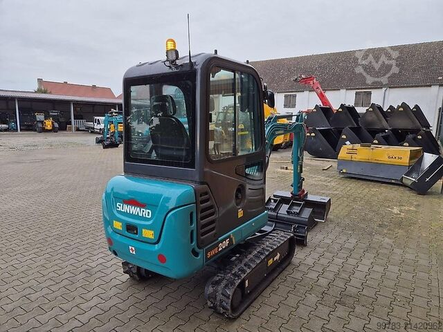 Traktori-kaivinkone Sunward SWE20F - Vorführmaschine