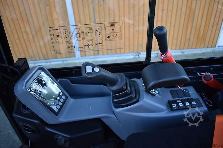 バックホーローダー Yanmar SV22, erst. 15h, Hydraulischer Schnellwechseler