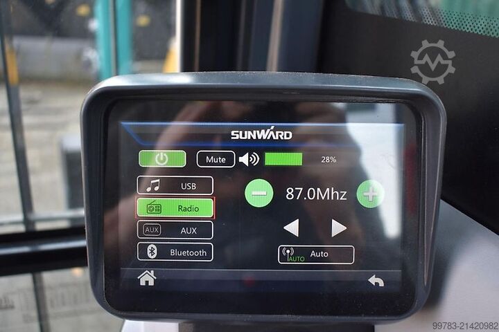 Retroescavadora Sunward SWE90UF 2PB