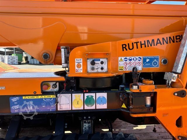 سکو کار نصب‌شده روی کامیون MERCEDES-BENZ Rutmann SA 26 / Raupenbühne / Funk