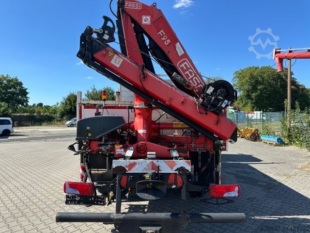 Lastbil med flak MAN TGM 13.250 / 4x4 / Fassi F 95 / Funk / Seilwinde