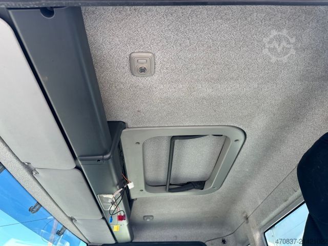 Lastbil med flak MAN TGM 13.250 / 4x4 / Fassi F 95 / Funk / Seilwinde