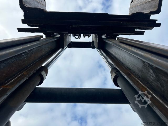 Фронтальний навантажувач вилковий LINDE H 40 D -02 / Ballenklammer / Klima