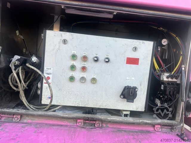 Камион за превоз на добиток MERCEDES-BENZ Actros 2563 / Kaba 3 x Stock 50 m²