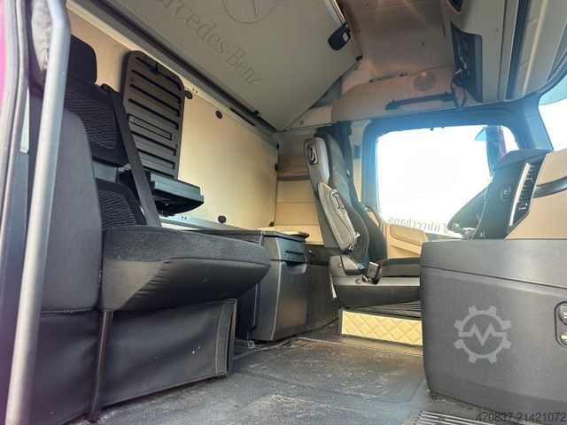 Камион за превоз на добиток MERCEDES-BENZ Actros 2563 / Kaba 3 x Stock 50 m²