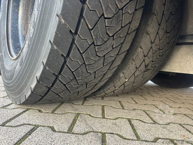 Камион за превоз на добиток MERCEDES-BENZ Actros 2563 / Kaba 3 x Stock 50 m²