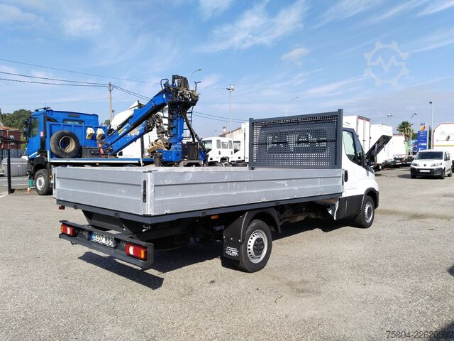 Box van Iveco DAILY 35S16