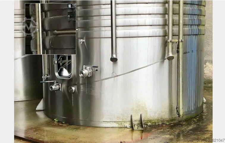 Tangki penyimpanan 90m³ stainless steel tank with heating and a robust funnel