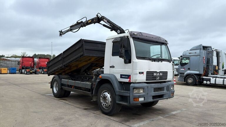 Tipper avec grue MAN LE 250 (MANUAL PUMP / MANUAL GEARBOX / TIPPER +...