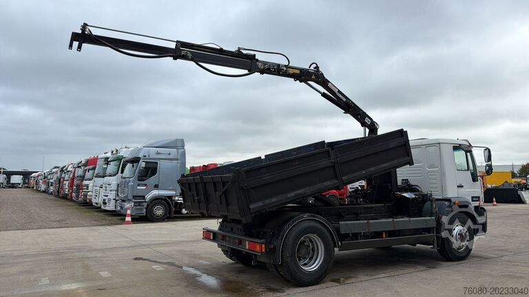 Tipper avec grue MAN LE 250 (MANUAL PUMP / MANUAL GEARBOX / TIPPER +...