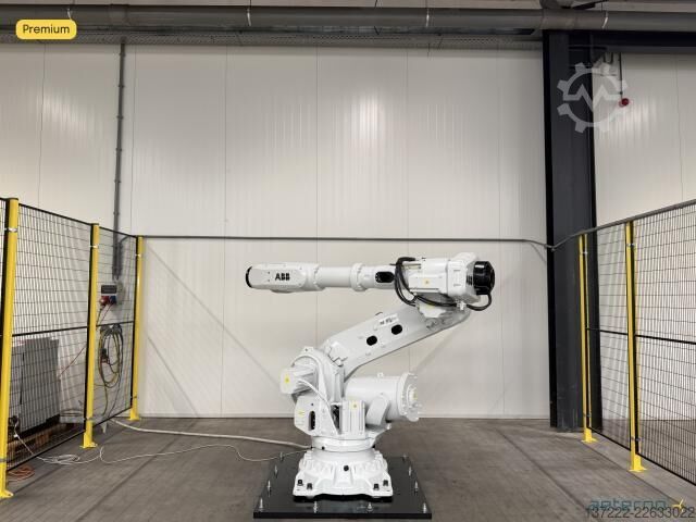 Robot recondiționat cu garanție de 1 an ABB IRB 6700-150/3.20