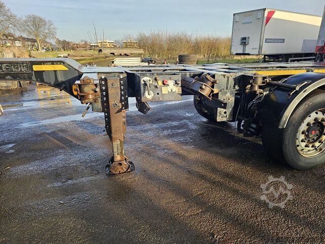 Přeprava kontejnerů OZGUL /GA08XS1 / 2 X EXTENDIBLE CHASSIS /GERMAN TRAIL...