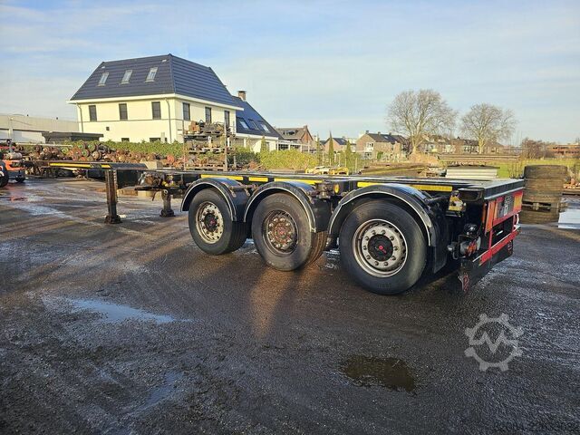 Přeprava kontejnerů OZGUL /GA08XS1 / 2 X EXTENDIBLE CHASSIS /GERMAN TRAIL...